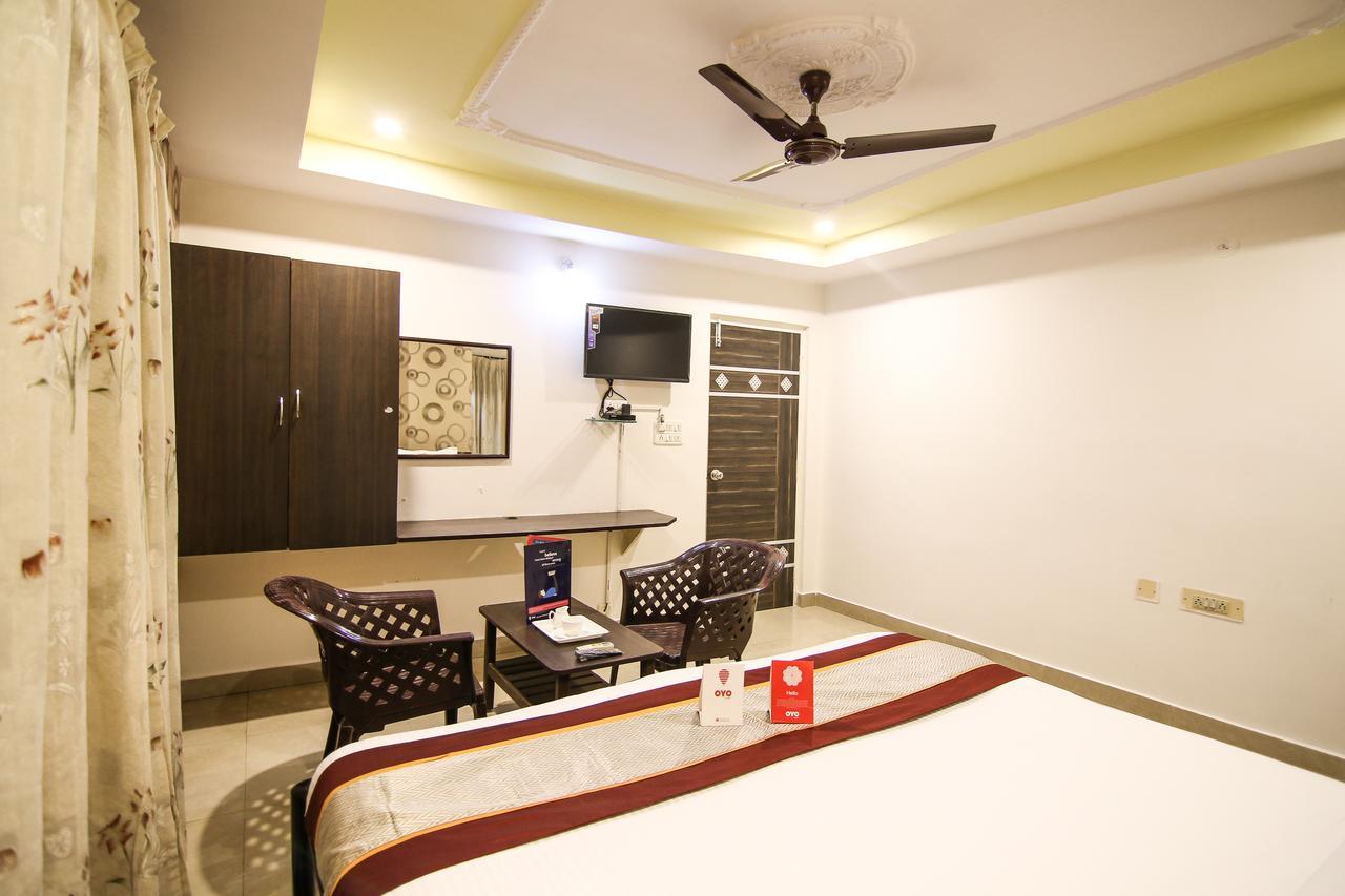 Oyo 9207 Chakri Guest House Višákhapatnam Exteriér fotografie